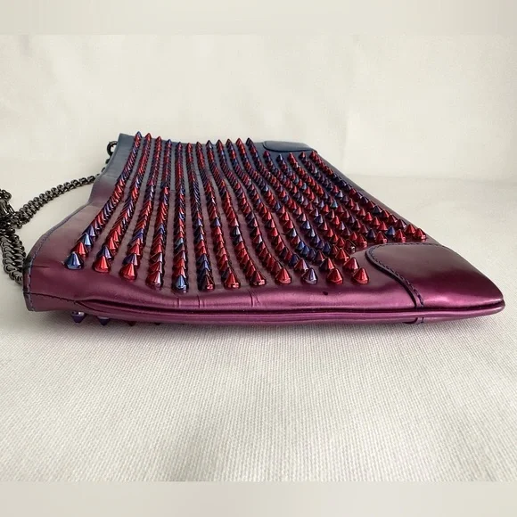 ✨CHRISTIAN LOUBOUTIN Loubiposh Patent Scarabe Spikes Chain Clutch Bag Rose Blue - Picture 5 of 16